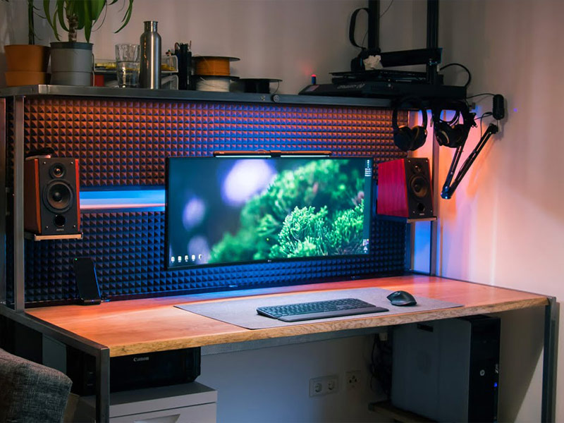 میز تحریر و میز تلویزیون